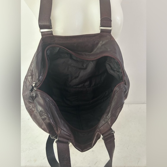 Leather Rugby Style Shoulder Bag - Picture 3 of 8